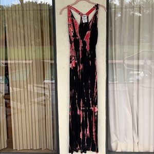 Gorgeous dress maybe worn once, built in bra